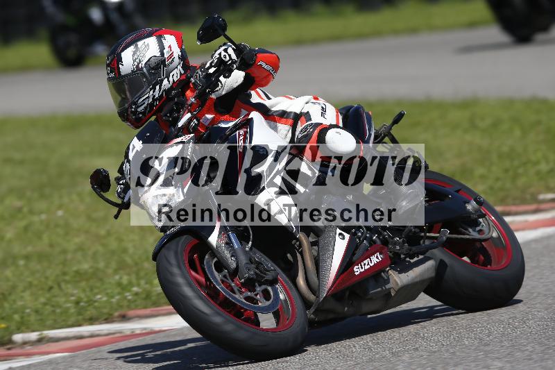 /Archiv-2024/29 12.06.2024 MOTO.CH Track Day ADR/Gruppe blau/64